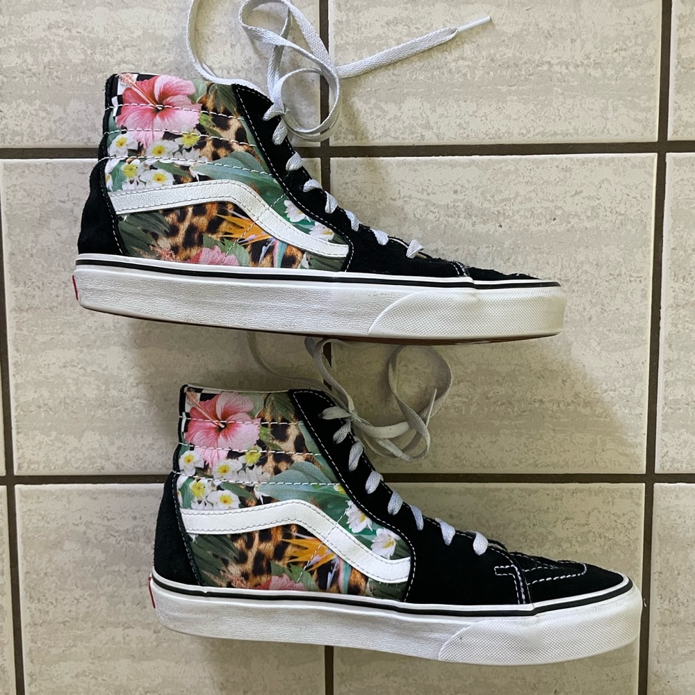 Hawaiian floral cheetah high top Vans, like new.